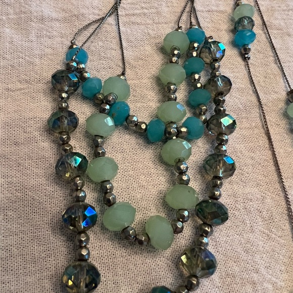 Jewelry - Shades of the tropics layering necklace and earrings set